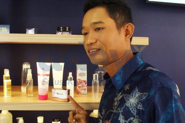 Kisah Sukses Akbar Tanjung Klinskin